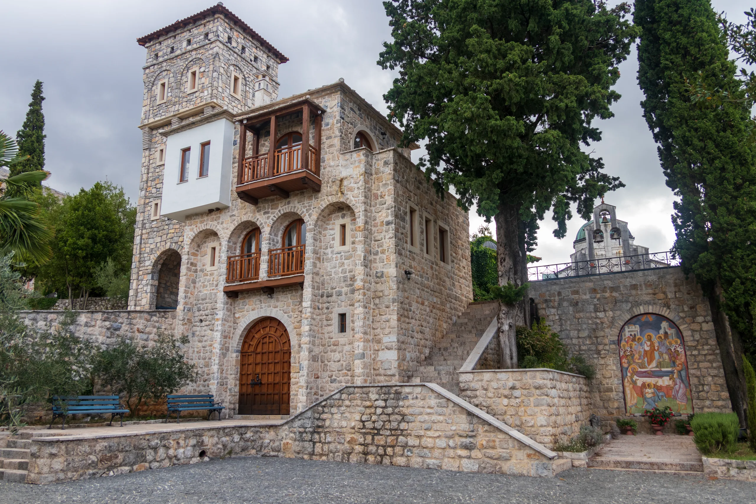 Manastir Tvrdoš kod Trebinja, sede mesto manastirske vinarije