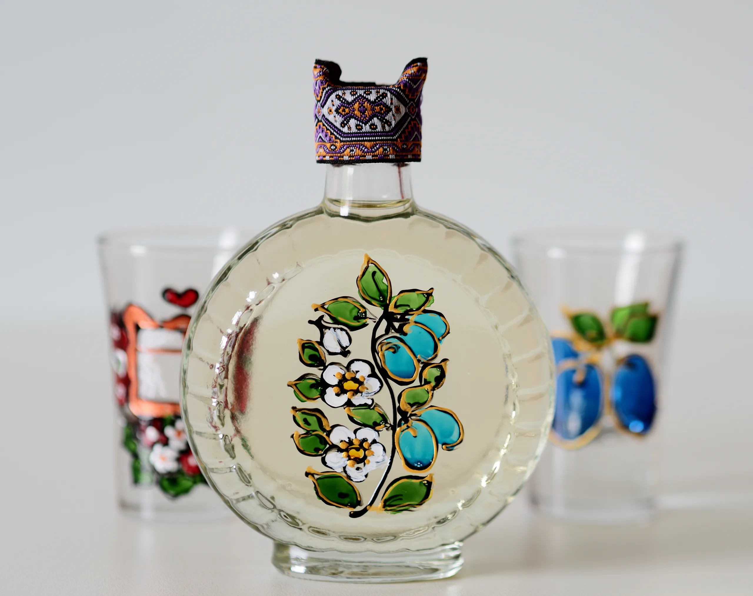 Domaća šljivovica sa srpskog sela, odležana i spremna za degustaciju