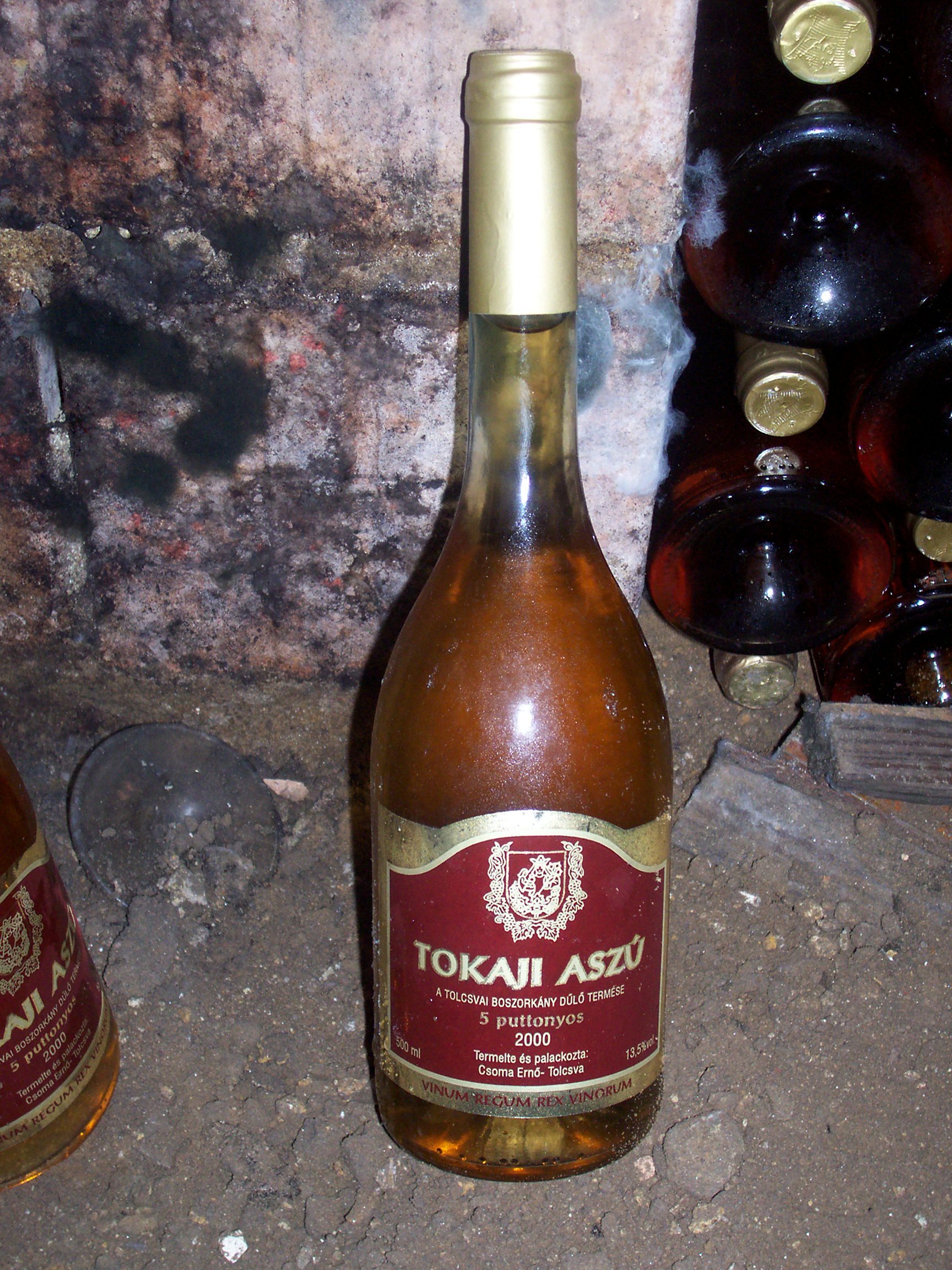 Boca Tokaji Aszú od pet puttonyos u vinarskom podrumu u Tolcsvi